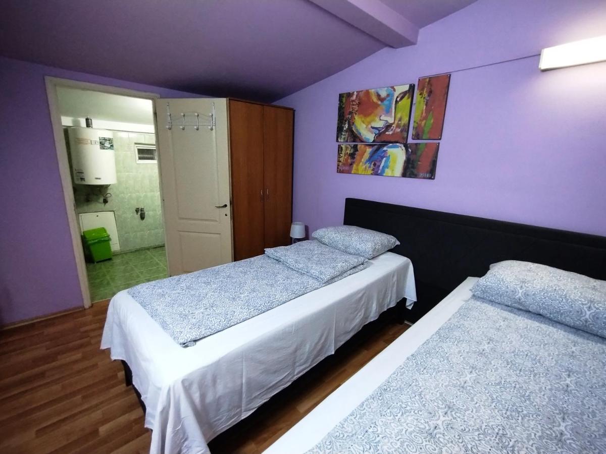 Hostel Pascalis Alesd Ngoại thất bức ảnh