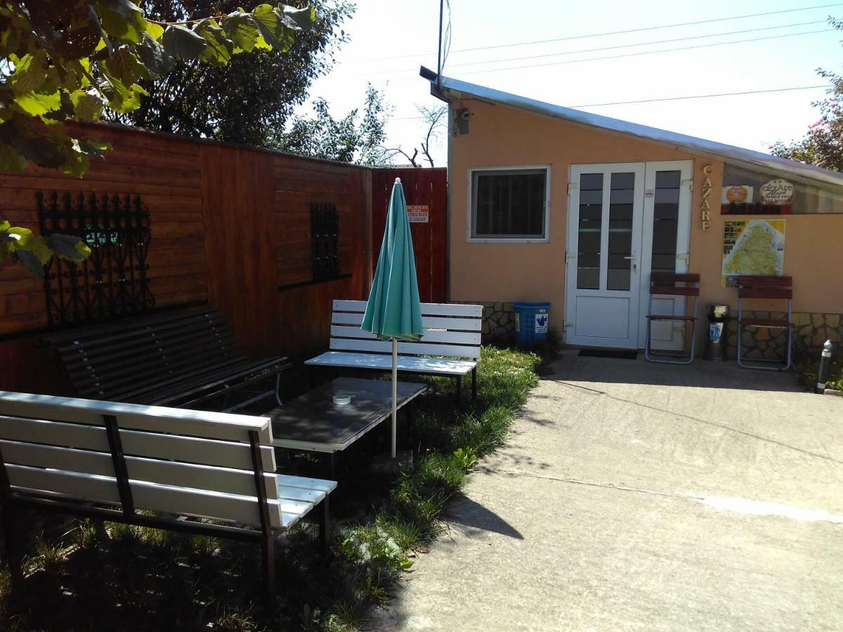 Hostel Pascalis Alesd Ngoại thất bức ảnh