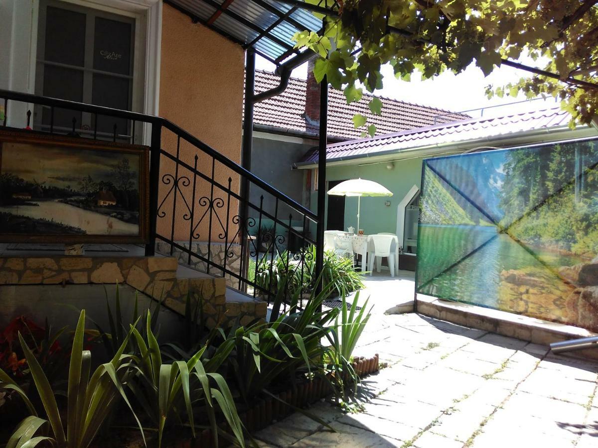 Hostel Pascalis Alesd Ngoại thất bức ảnh